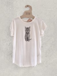 Camiseta-Manga-Enrollada-Blanco-Gatito