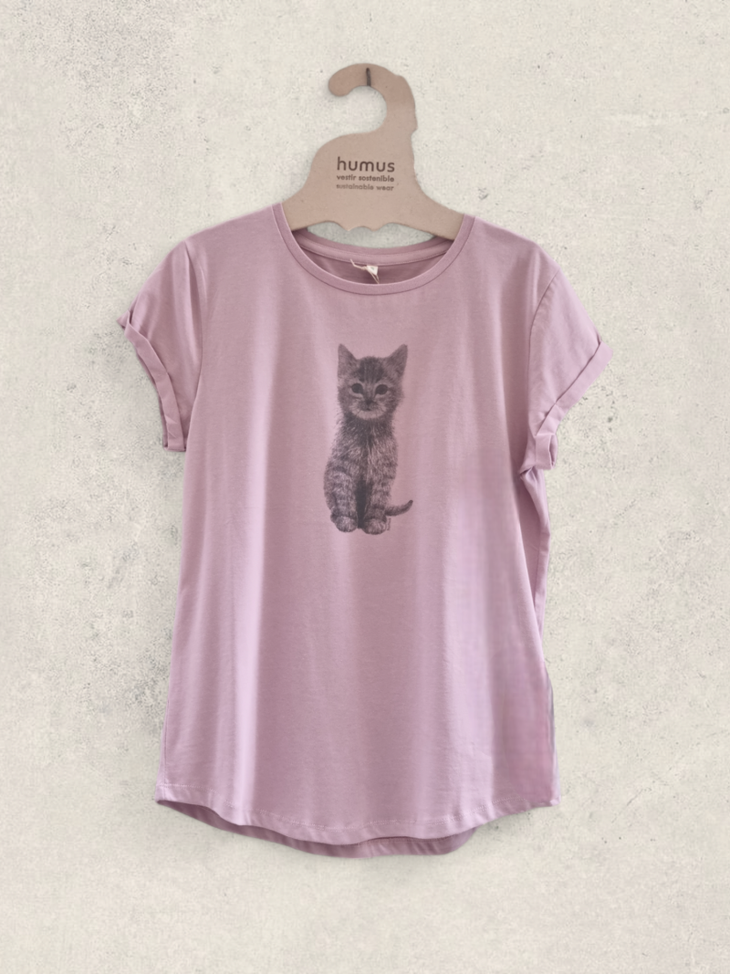 Camiseta mujer con manga erollada y dibujo de cachorro de gato rosa