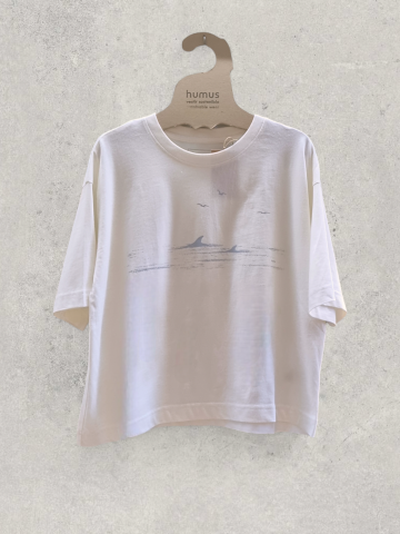 Camiseta amplia de mujer de algodón orgánico y dibujo de delfines
