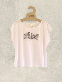 Organic cotton top with goat illustration