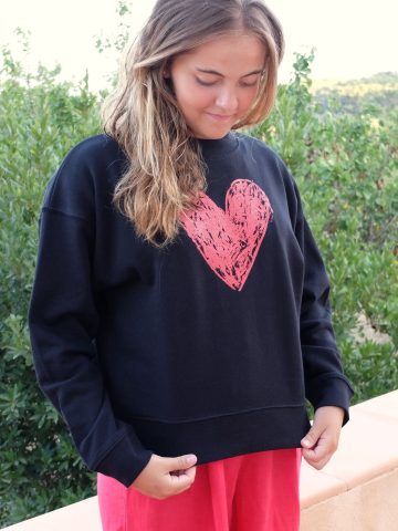 Sudadera Crop de algodón orgánico con dibujo de corazón de tiza